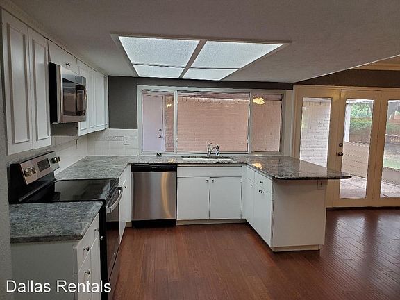 3rd image of 7877 La Sobrina Dr