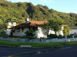 3255 Kaohinani Dr, Honolulu, HI 96817