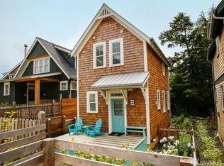 31 Button Ln, Pacific Beach, WA 98571