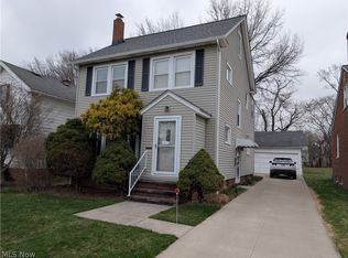 1073 Woodview Rd, Cleveland Heights, OH 44121