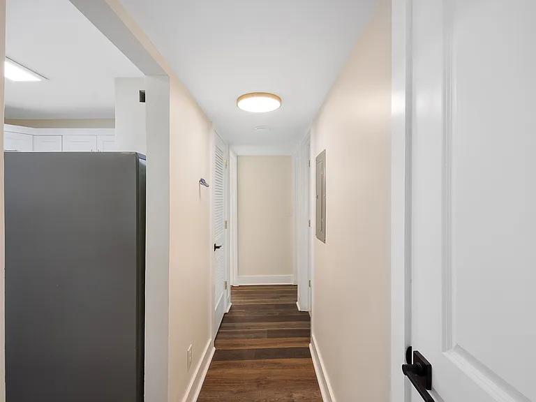 Acklen Apartments — Photo 7