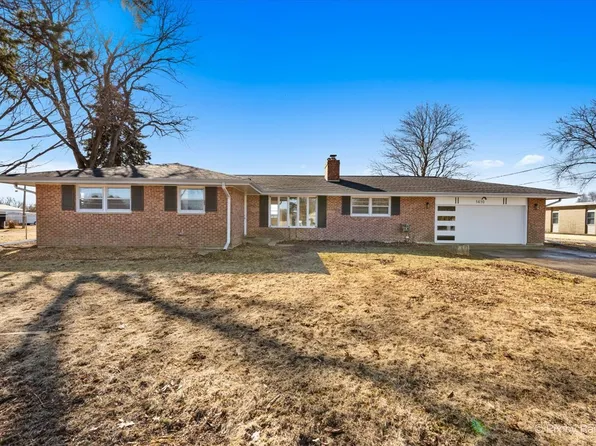 1410 Freed Rd, Sycamore, IL 60178