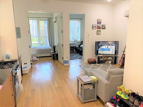 3rd image of 87 Winthrop St #2B