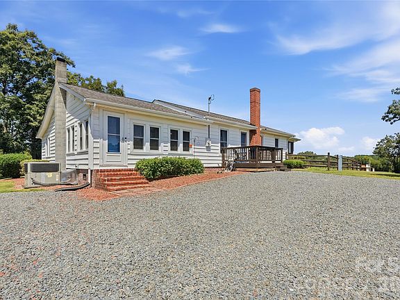 2nd image of 32372 Hugh Rd