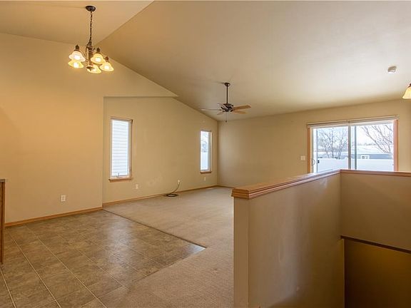 3rd image of 1226 Cottonwood Blvd Unit 5