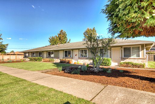 1st image of 1111 9th St SE APT 2