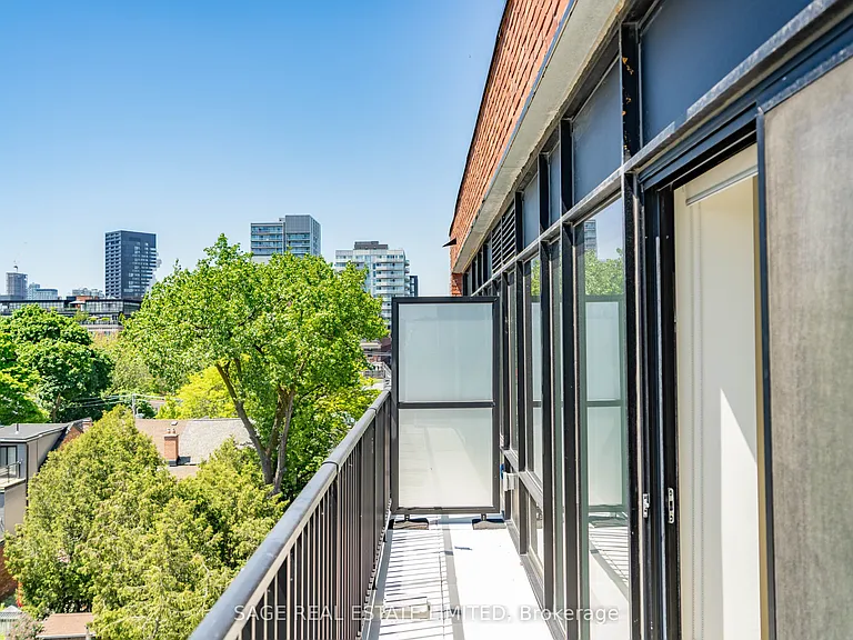 761 Queen St E #504 — Photo 20