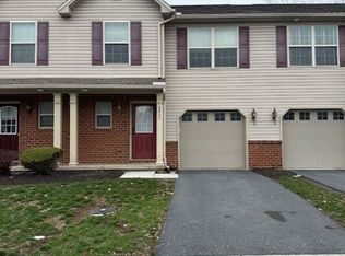 6402 Creekbend Dr, Mechanicsburg, PA 17050