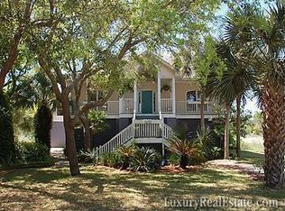 438 W Indian Ave, Folly Beach, SC 29439