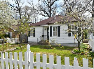 313 N Jackson St, Waukegan, IL 60085