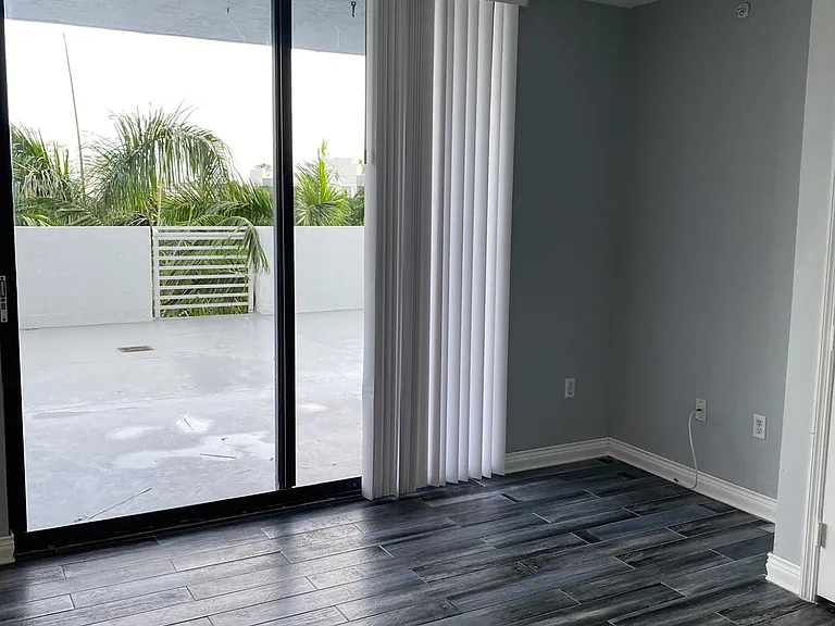 1330 West Ave #403 — Photo 4