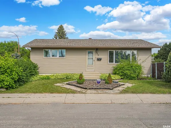 73 Laurentian DRIVE, Saskatoon, SK S7H 4M1
