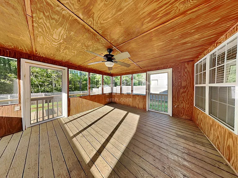 555 Whistling Swan Dr — Photo 19