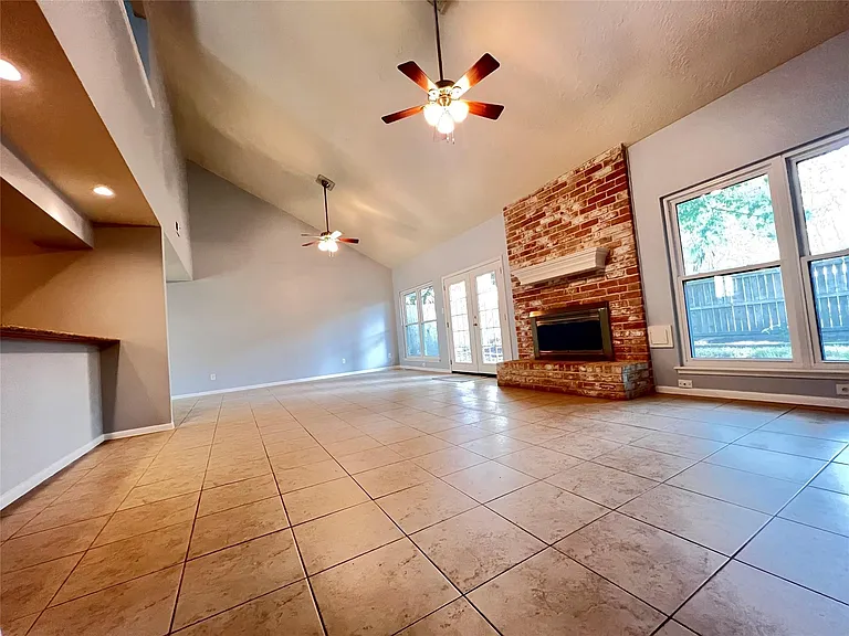 11407 Briar Rose Dr — Photo 18