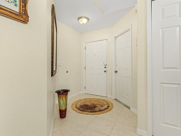 3rd image of 524 SE 8th St #522