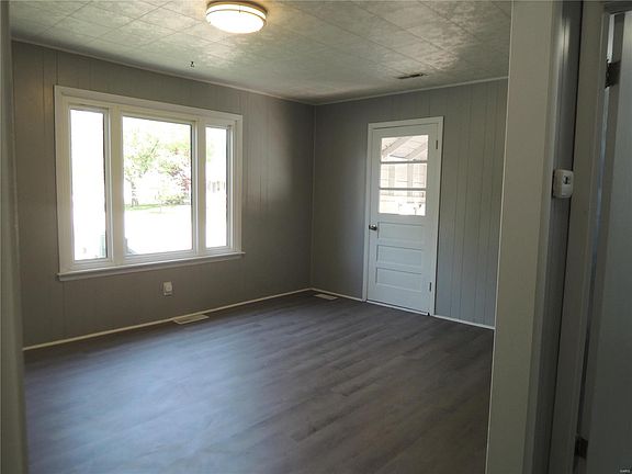 5th image of 400 N Hena St