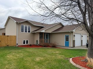 218 Charles St, Mitchell, SD 57301