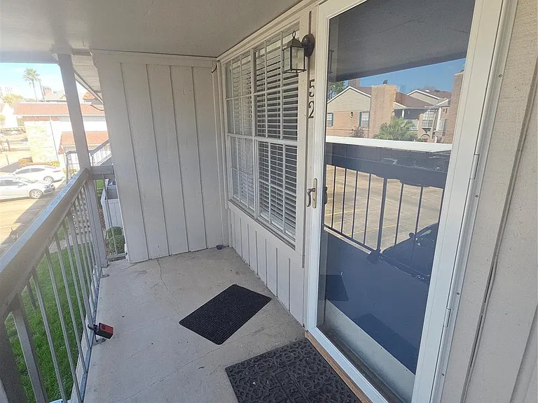 2250 Bering Dr — Photo 24