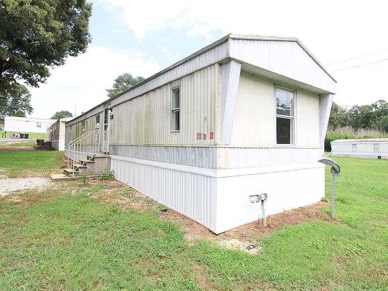 65 Cameron Cir — Photo 1