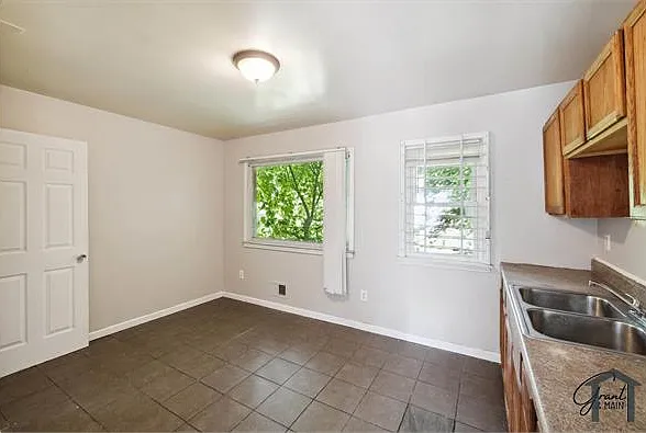 19401 Grandview St — Photo 17