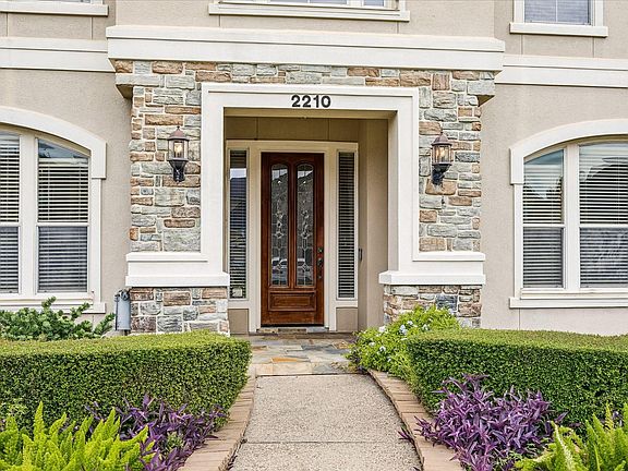 4th image of 2210 Bywater Dr