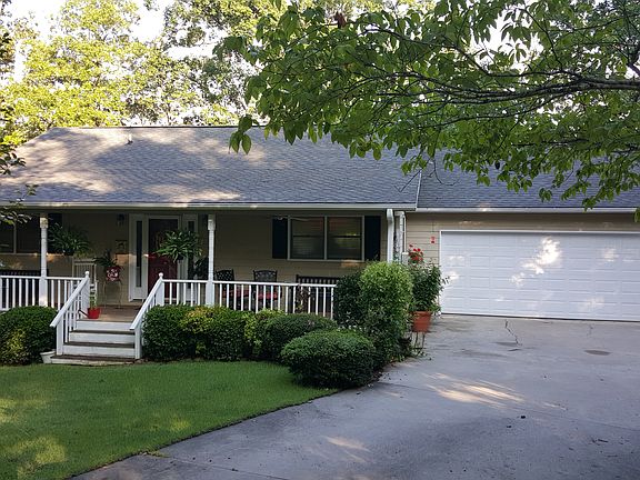 2nd image of 50 Westwood Cir