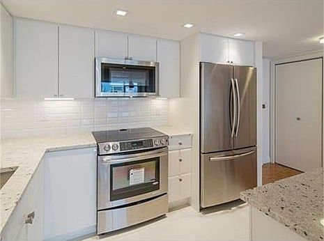 4th image of 45 Longwood Ave APT 806
