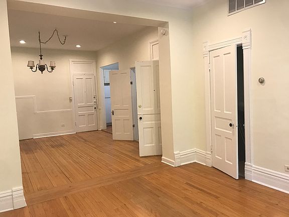 4th image of 932 N Wolcott Ave