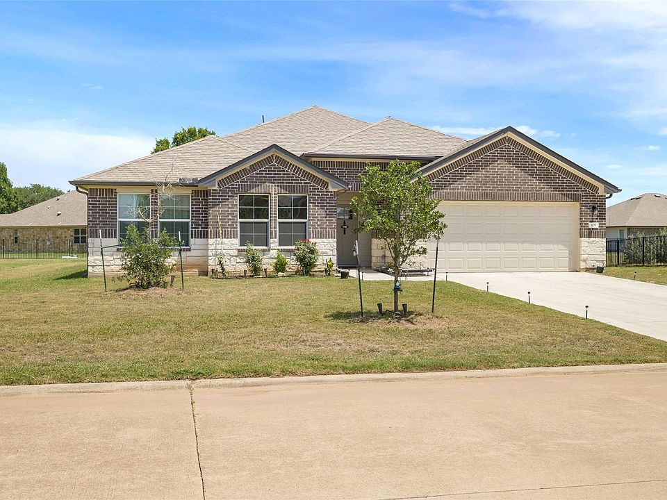 1st image of 109 Egret Dr