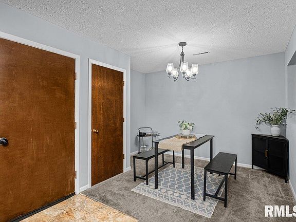5th image of 800 E Iowa St APT 1D