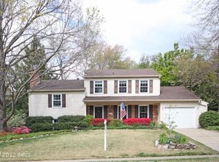 8328 Briar Creek Dr, Annandale, VA 22003