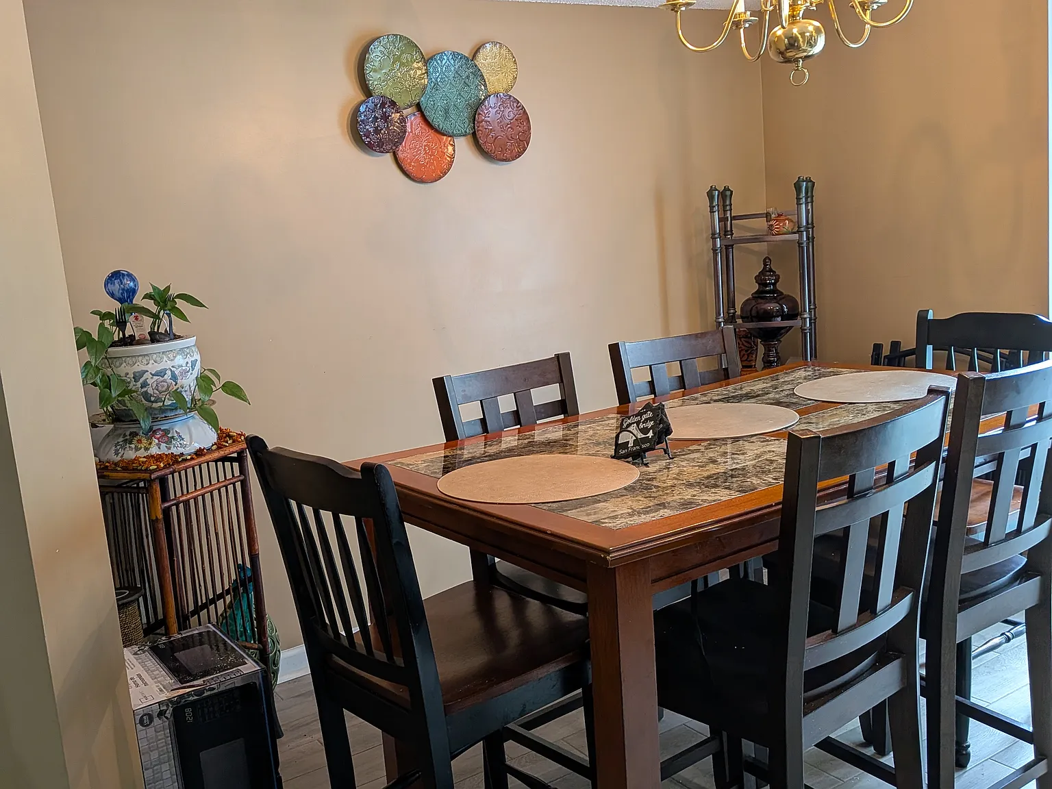 3 bed, 2.5 bath, 1639 sqft, $2,000 — Photo 4