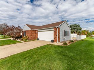 302 Amber Ln, Lowell, IN 46356