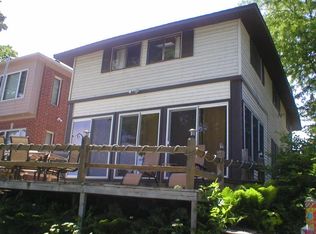 2842 N Lakeshore Rd, Carsonville, MI 48419