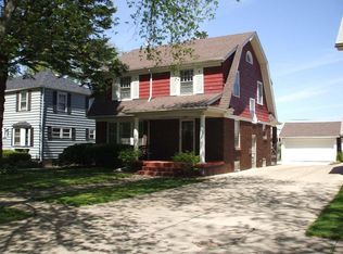 243 Sunset Ave, Aurora, IL 60506