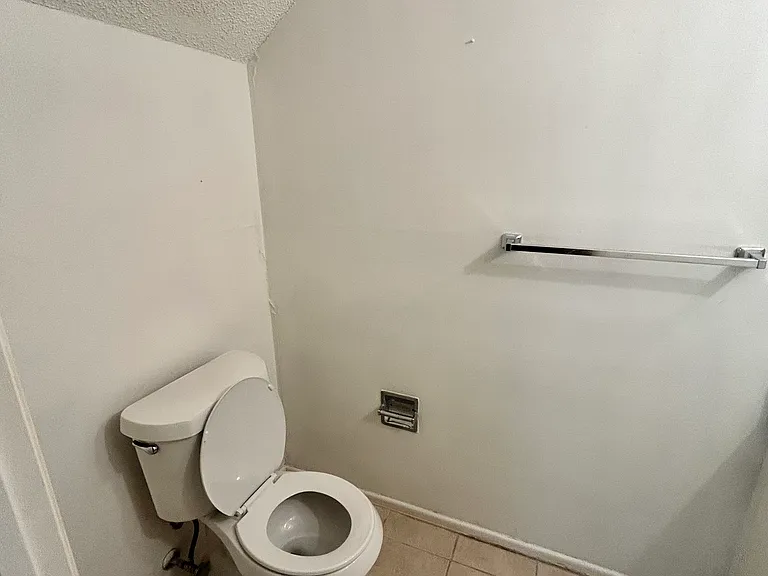 811 Jackson Keller Rd #3 — Photo 9