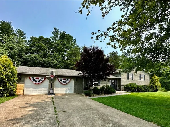 444 Eyermann Rd, Belpre, OH 45714