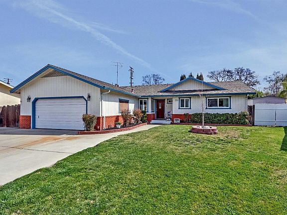 Adorable spacious home!