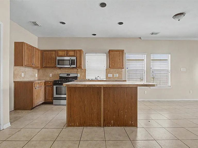 5934 Sugar Field Ln — Photo 4