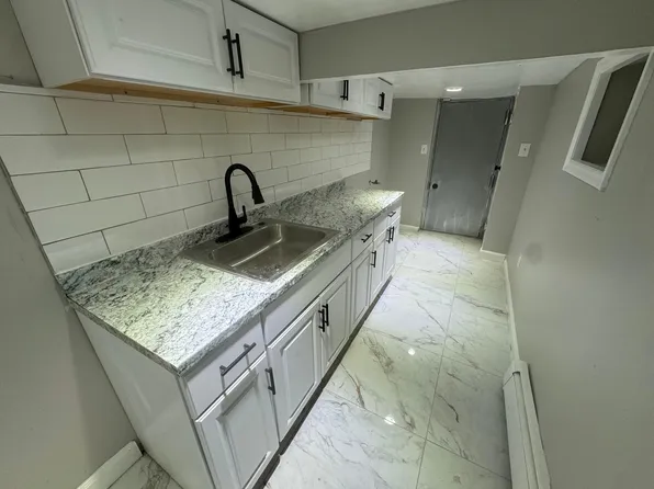 7 White Ter, Newark, NJ 07108