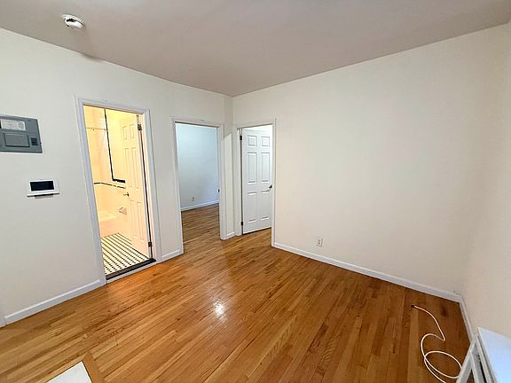 3rd image of 243 W 107th St #3R1