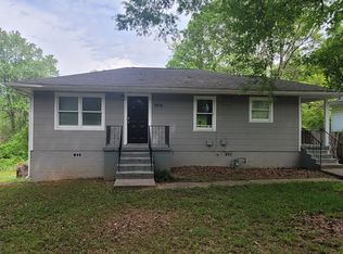 1904 Meadow Ln, Decatur, GA 30032