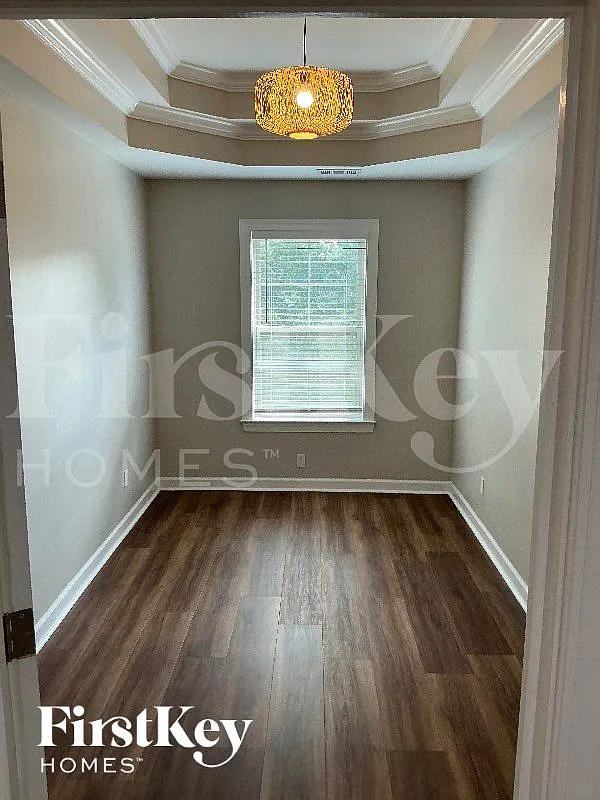 5 bed, 3.0 bath, 3176 sqft, $3,060 — Photo 4