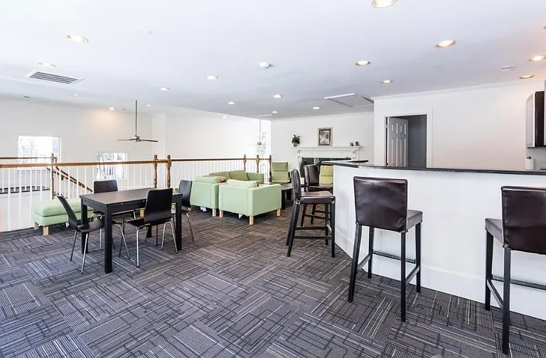 525 N Graham St — Photo 35