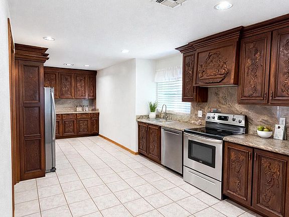 4th image of 17613 N 55TH Drive