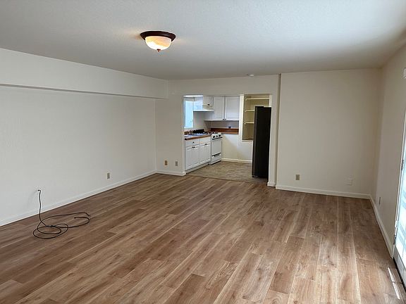 5th image of 5348 Elrose Ave