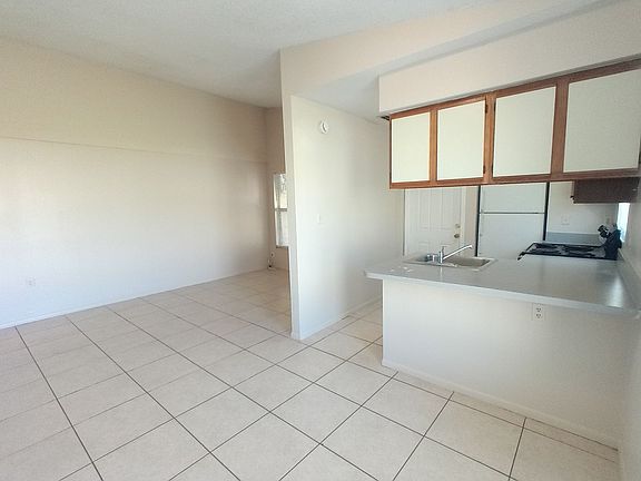 4th image of 2909 Hambleton Ave