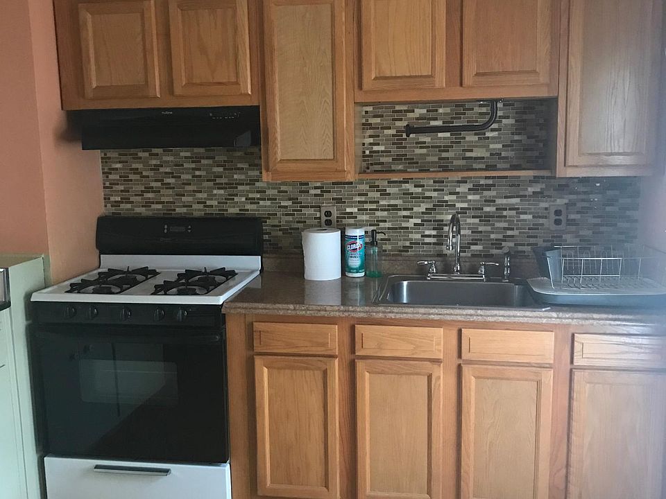 2nd image of 157 Walnut St