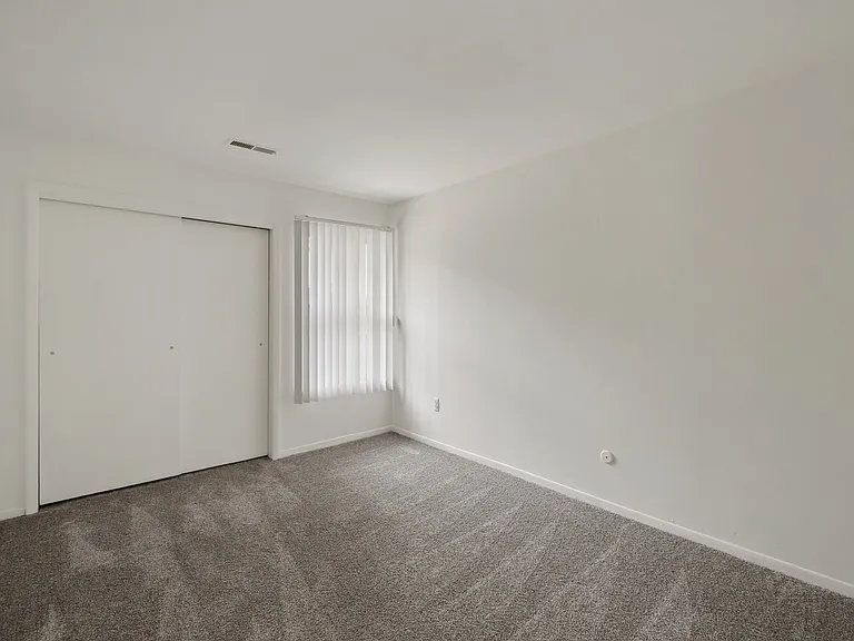 Kimberly Club Apartments — Photo 69