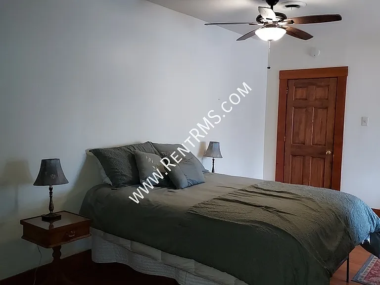 901 SW Buchanan St #4 — Photo 11